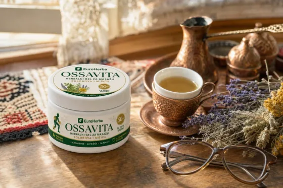 Ossavita na stolu uz šoljicu čaja